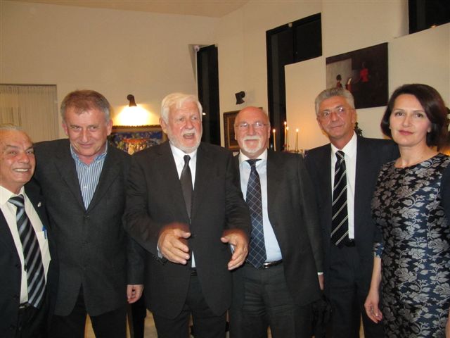 Mr Schlesinger and Embassadors